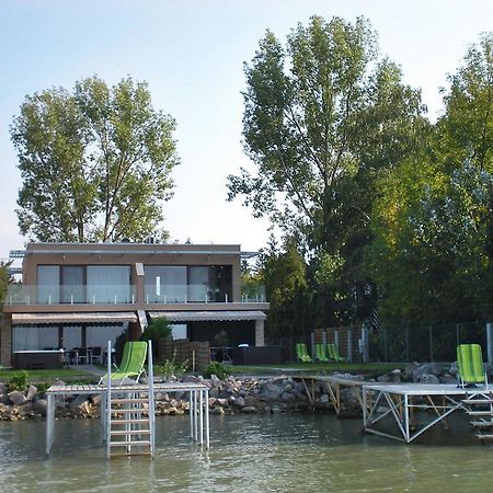 Aba Sea House Vila Balatonszarszo Quarto foto
